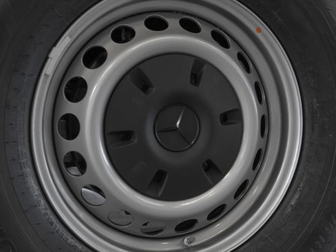 Certified 2025 Mercedes-Benz Sprinter 2500 image 33