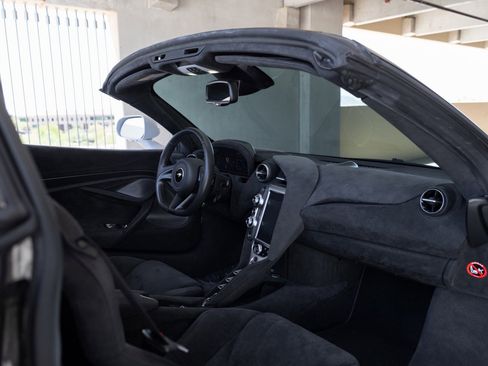 Used 2020 McLaren 720S Performance RWD image 57