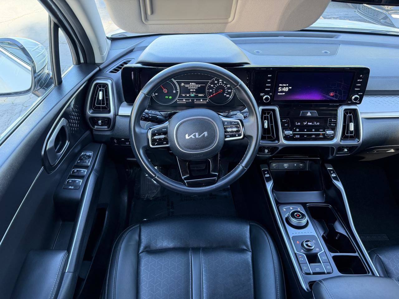 Used 2023 Kia Sorento EX AWD/4WD image 5