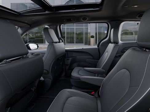 New 2026 Chrysler Pacifica Limited w/ S Appearance Package image 26