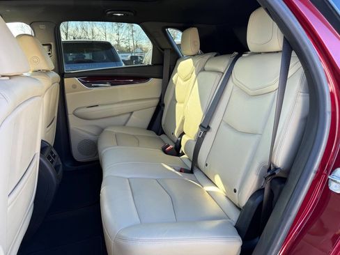 Used 2017 Cadillac XT5 Luxury w/ Driver Awareness Package image 10