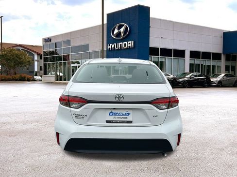 Used 2023 Toyota Corolla LE image 4