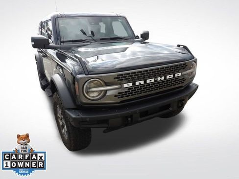 Certified 2024 Ford Bronco Badlands image 2