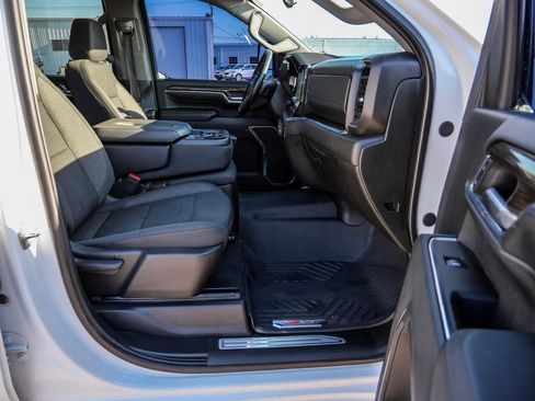 Used 2024 Chevrolet Silverado 2500 LT AWD/4WD image 15