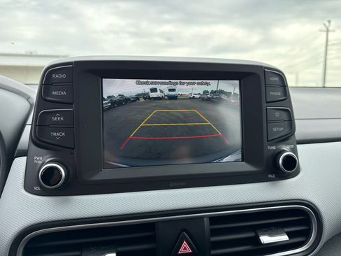 Used 2020 Hyundai Kona SE FWD image 16