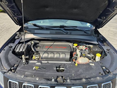 Used 2020 Jeep Compass Limited AWD/4WD image 19