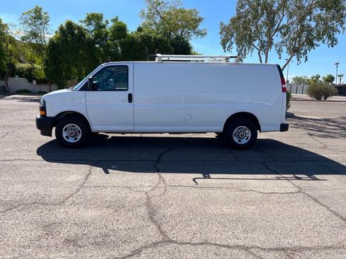 Used 2021 GMC Savana 3500 Extended image 5