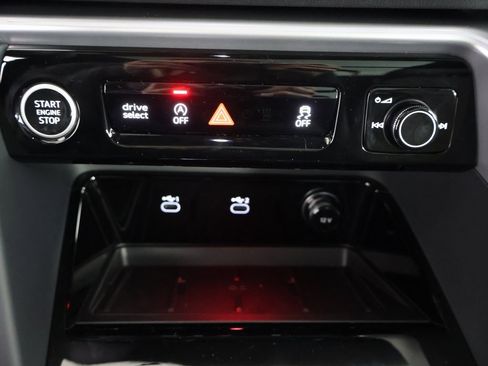 New 2025 Audi Q5 Premium Plus image 6