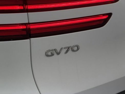 New 2026 Genesis GV70 2.5T image 7