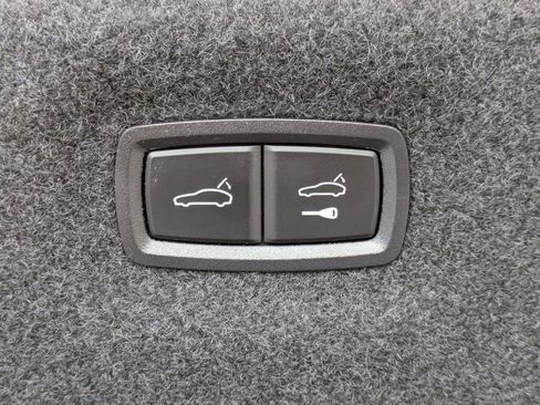 Used 2024 Porsche Taycan RWD image 22