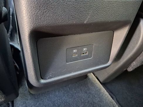 Used 2023 Nissan Rogue SV AWD/4WD image 14