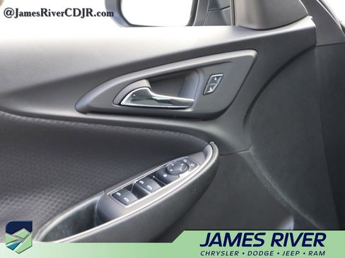 Used 2023 Chevrolet Malibu LT image 21