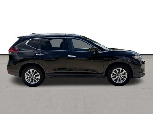 Used 2019 Nissan Rogue SV FWD image 4