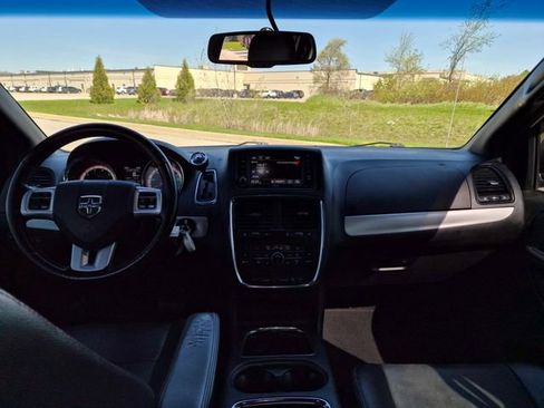 Used 2017 Dodge Grand Caravan GT FWD image 44