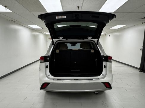 Used 2020 Toyota Highlander Platinum image 40