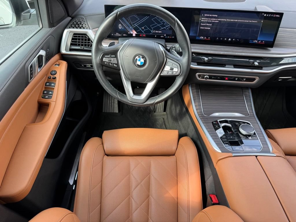 Used 2024 BMW X5 xDrive40i w/ Parking Assistance Package AWD/4WD image 16