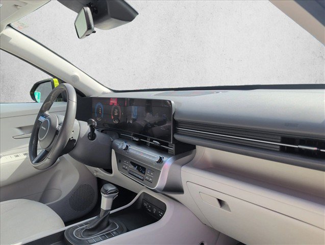 Used 2025 Hyundai Kona SEL AWD/4WD image 28