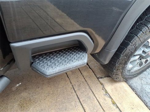 Used 2023 GMC Sierra 2500 AT4 w/ AT4 Preferred Package image 16