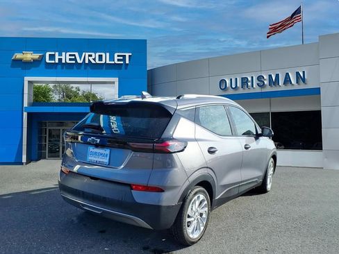 Certified 2023 Chevrolet Bolt EUV LT w/ Driver Confidence Package image 3