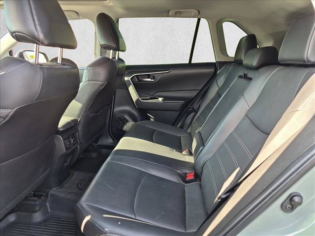 Used 2022 Toyota RAV4 XLE Premium AWD/4WD image 15