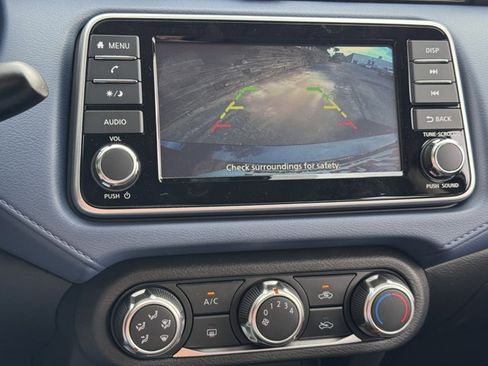 New 2025 Nissan Versa SV w/ Trunk Package image 31