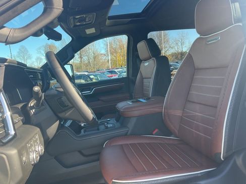 New 2026 GMC Sierra 2500 Denali Ultimate image 11