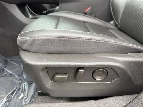 Used 2024 Buick Envision Preferred AWD/4WD image 10