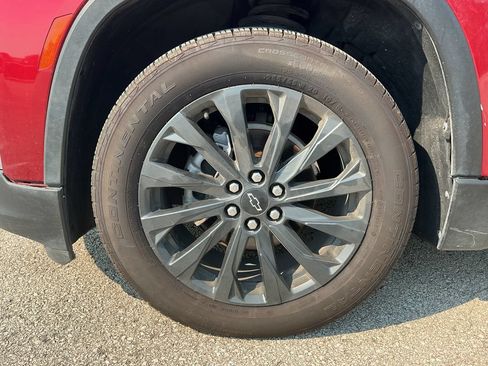 Used 2023 Chevrolet Traverse RS w/ LPO, Floor Liner Package AWD/4WD image 5
