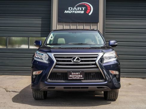 Used 2017 Lexus GX 460 Premium w/ Premium Package AWD/4WD image 2