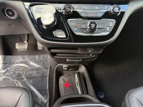 New 2026 Chrysler Pacifica Select image 34