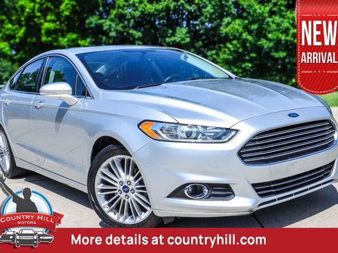 Used 2016 Ford Fusion SE w/ Equipment Group 202A FWD image 1