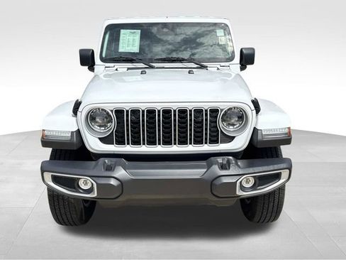 Used 2024 Jeep Wrangler Unlimited Sahara AWD/4WD image 2