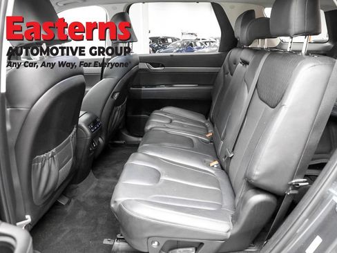 Used 2022 Hyundai Palisade SEL w/ 8P Bench Seat Package AWD/4WD image 22