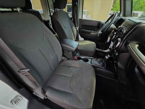 Used 2017 Jeep Wrangler Unlimited Sport w/ Quick Order Package 24S image 29