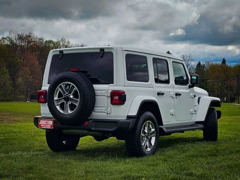 Certified 2022 Jeep Wrangler Unlimited Sahara w/ LED Lighting Group AWD/4WD image 3