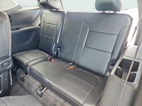 Used 2019 Chevrolet Traverse Premier w/ Redline Edition AWD/4WD image 37