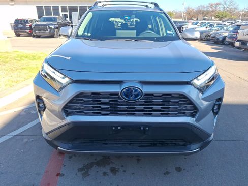 Used 2023 Toyota RAV4 Limited image 9
