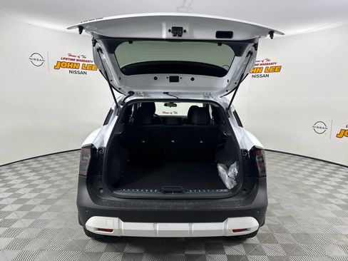 New 2026 Nissan Kicks SV w/ Illumination Package image 5