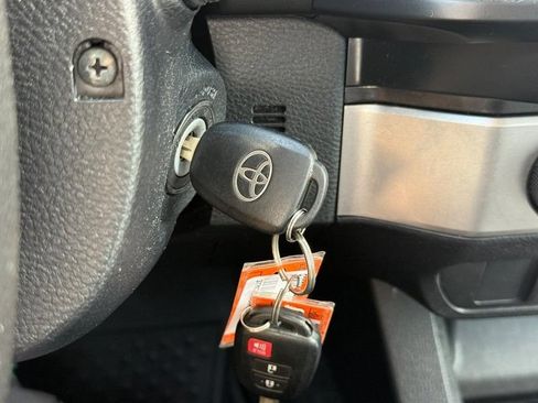 Used 2022 Toyota Tacoma SR AWD/4WD image 30