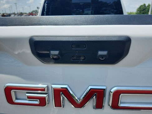Certified 2025 GMC Sierra 1500 AT4 w/ AT4 Premium Package AWD/4WD image 12