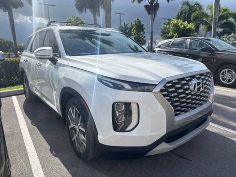 Used 2022 Hyundai Palisade SEL w/ Premium Package FWD image 3