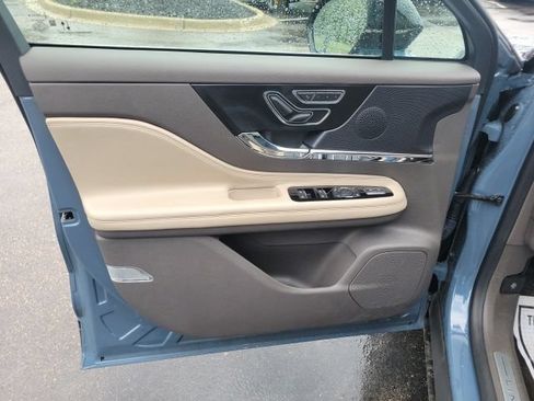 Certified 2023 Lincoln Corsair AWD w/ Equipment Group 101A image 18
