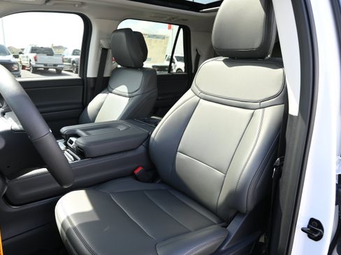 New 2027 Ford Expedition Max Active RWD image 32