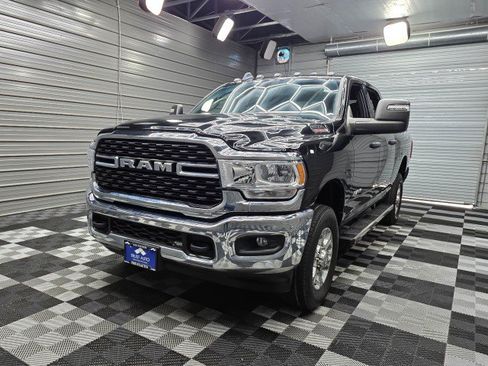 Used 2024 RAM 2500 Big Horn w/ Protection Group AWD/4WD image 46
