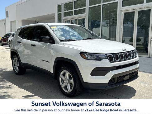 Used 2023 Jeep Compass Sport AWD/4WD image 1