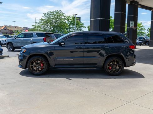 Used 2017 Jeep Grand Cherokee SRT AWD/4WD image 4
