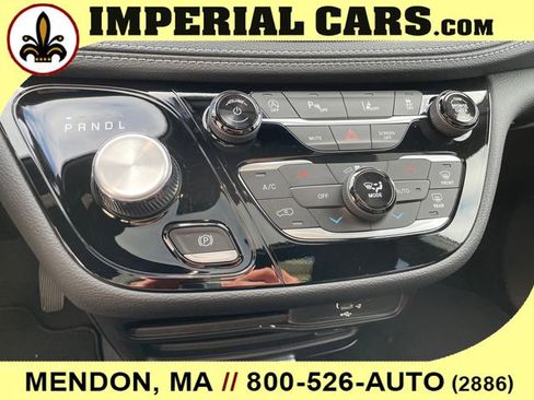 New 2026 Chrysler Pacifica Select image 37