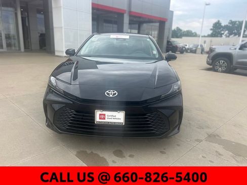 Used 2025 Toyota Camry LE FWD image 3