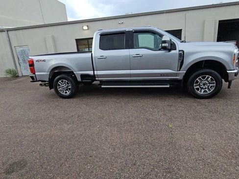 Used 2023 Ford F350 Lariat image 9