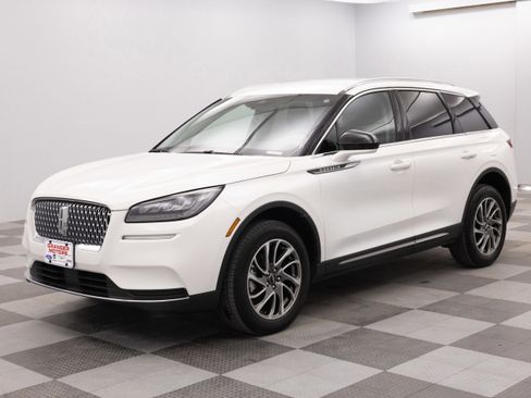 Used 2022 Lincoln Corsair AWD w/ Equipment Group 101A image 6